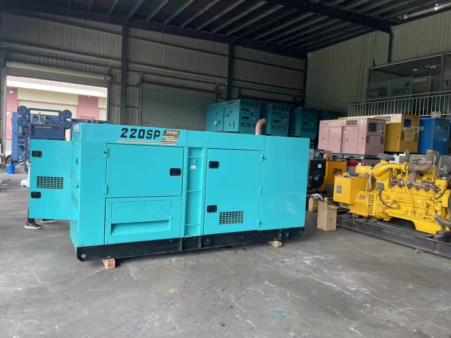 寿阳柴油发电机组长期不间断运行时，如何监控其温度和压力？