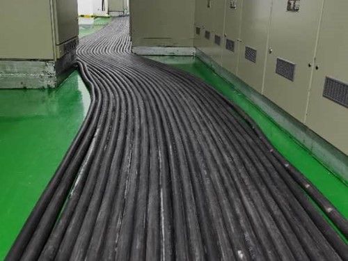 寿阳如何根据理论计算公式计算温度对特定电压测量结果的影响？